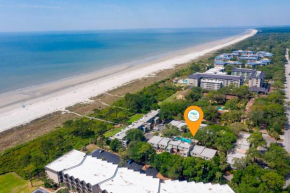 20 Ocean Club - Spacious Villa Comfortably Sleeps 10 and with Stunning Rooftop Deck - Access to Pool - Oceanfront Complex with a